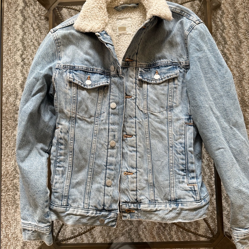 Light Wash Sherpa-Lined Denim Jacket - Blue